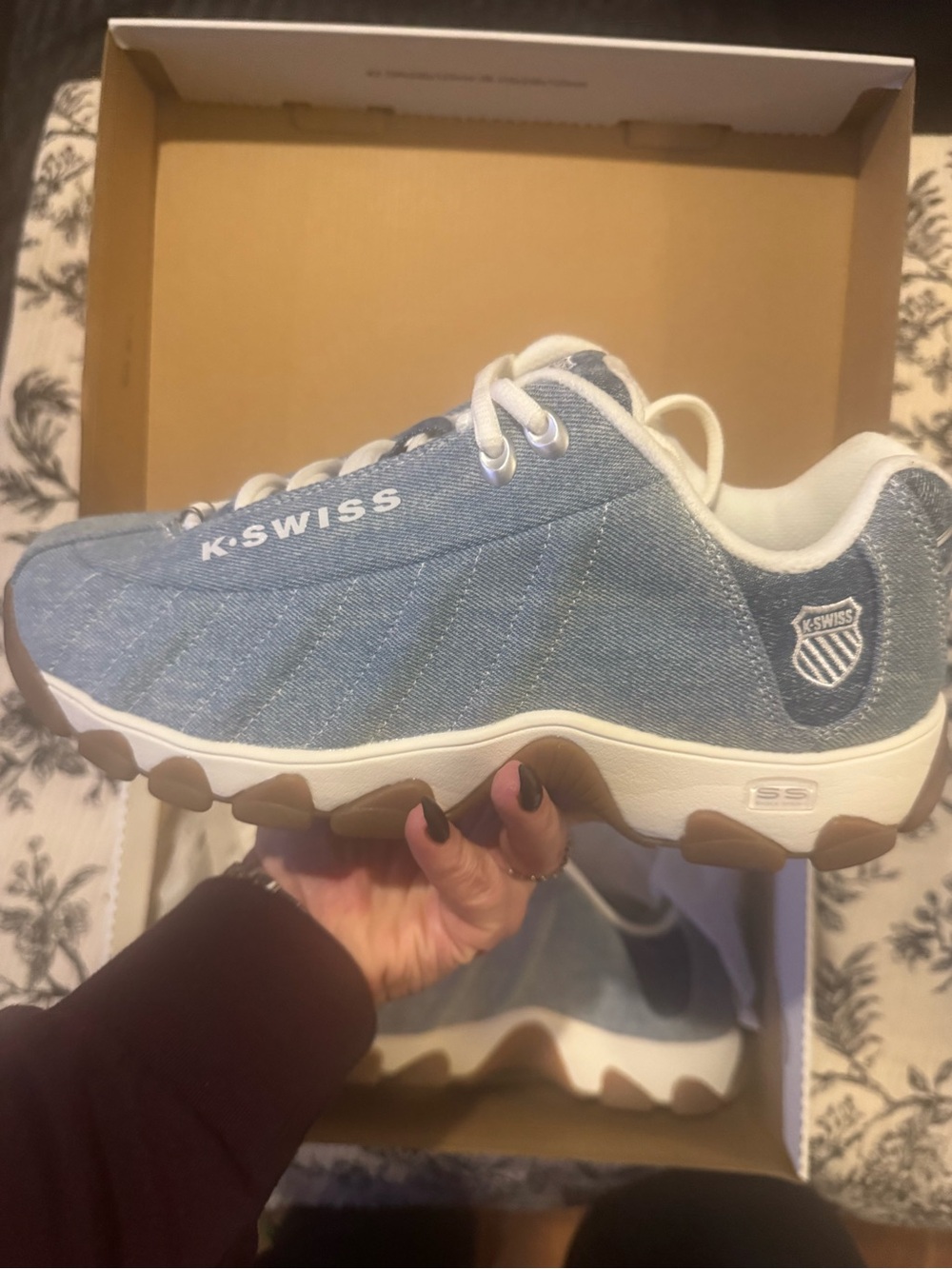 K-Swiss Kids' Light Blue Denim Tennis Shoes women’s size 9.5 new in box